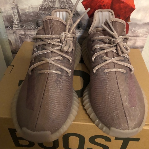 Yeezy Boost 350 V2 Mono Mist - Picture 2 of 8